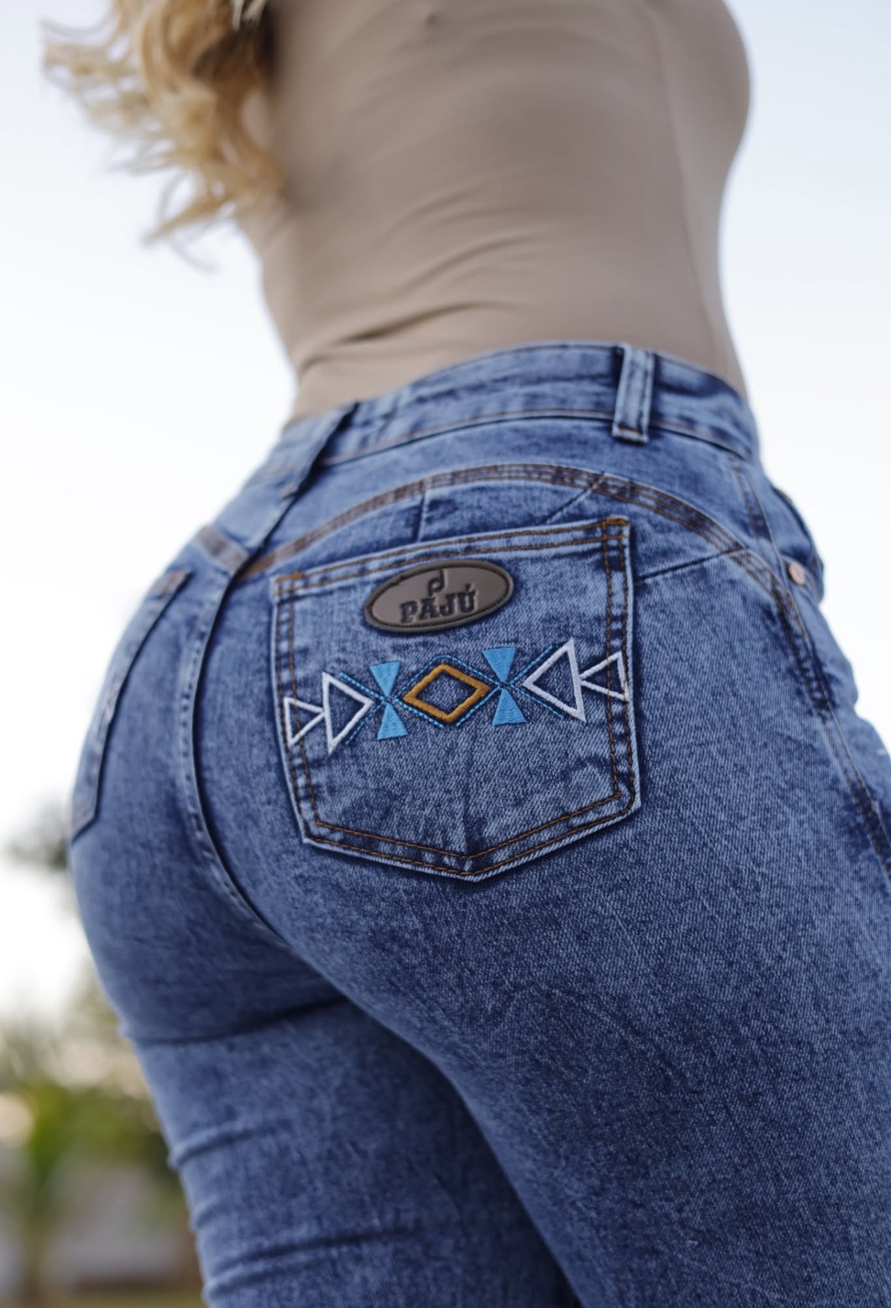 Calça Kazoom bordada flare - Imagem 4